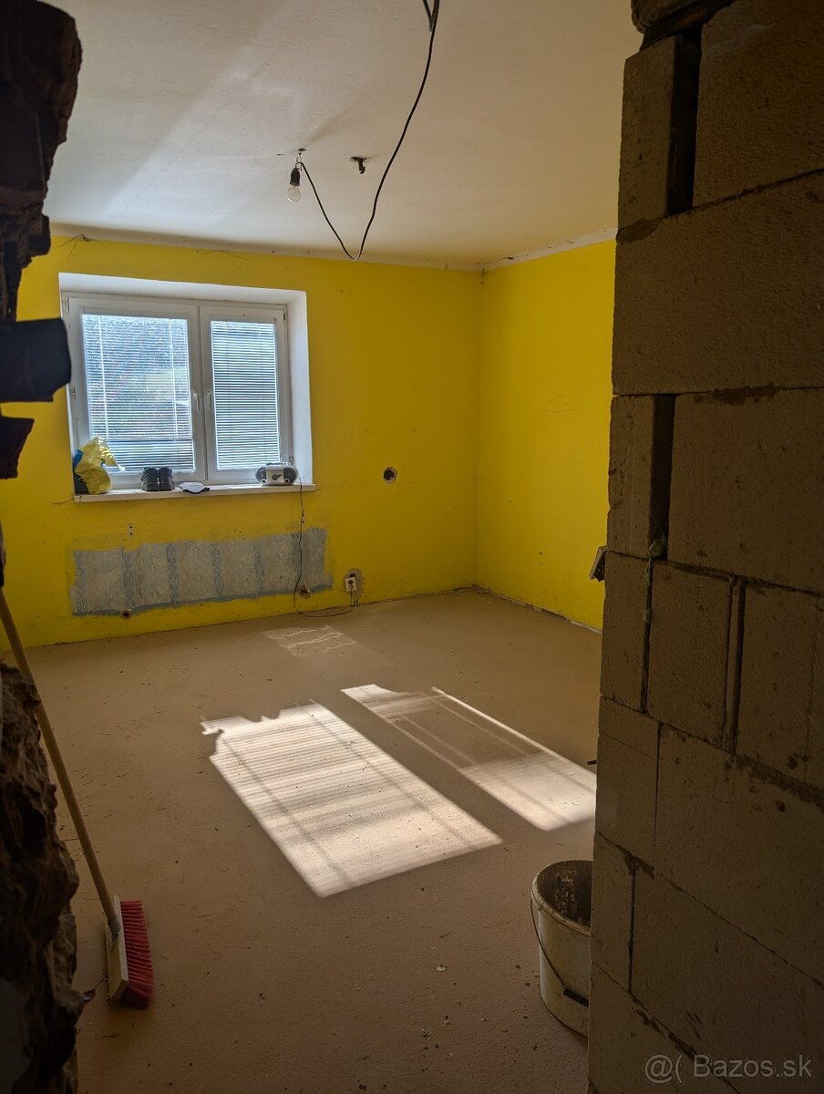Rodinný dom v obci Breznička - 6