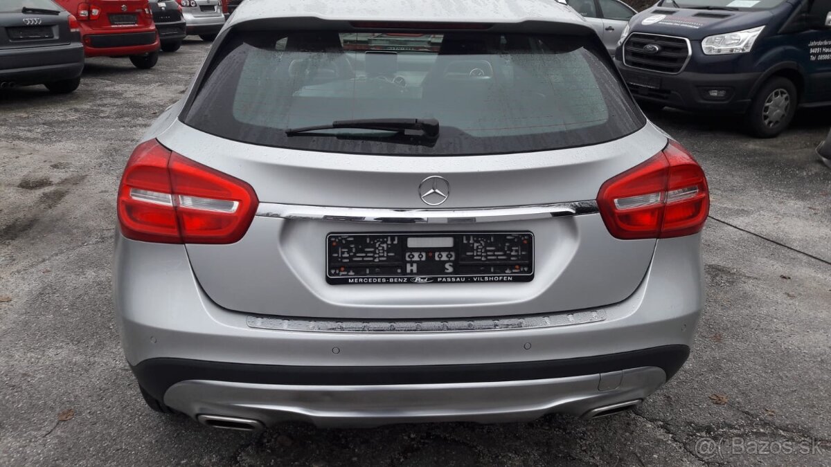 MB GLA 200 1,6 benzin 115kw rok 2015 - 6