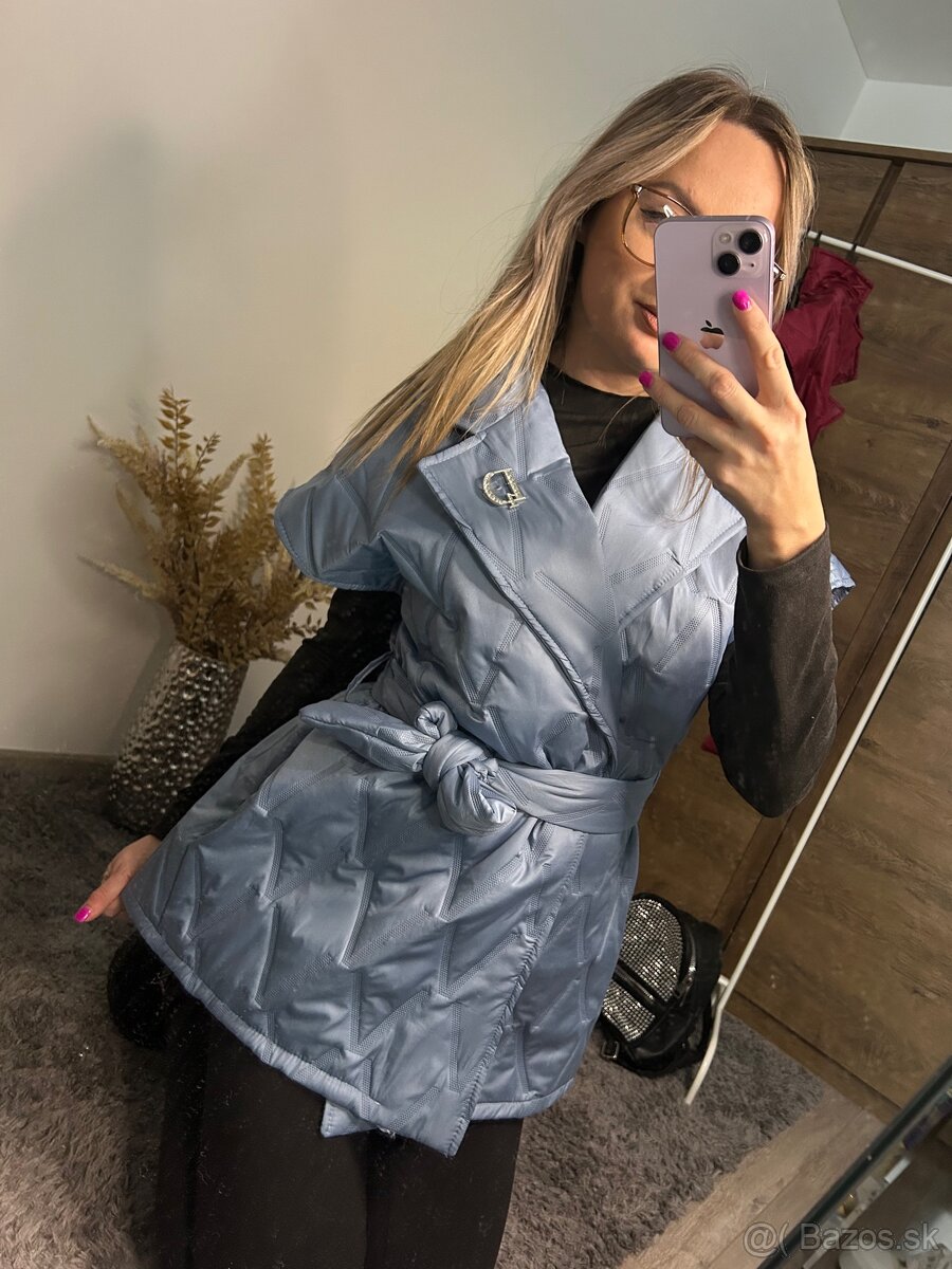 Vesta s brošňou - 6