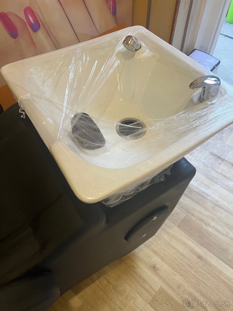 Kadernícka umyvacia jednotka - 6