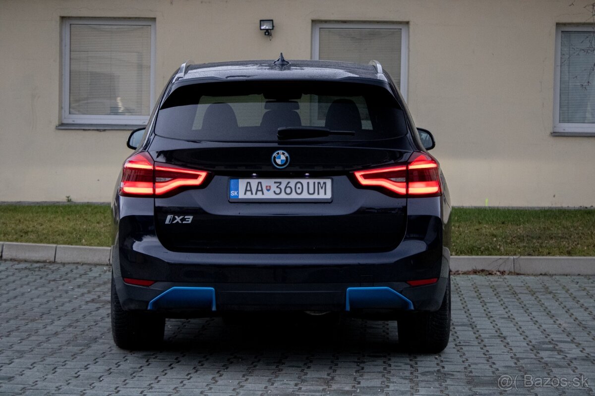 iX3 210kW panoráma Harman Kardon - 6