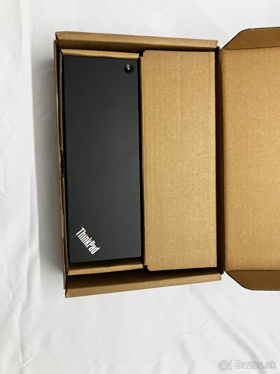 ThinkPad Thunderbolt 4 Workstation Dock - 6