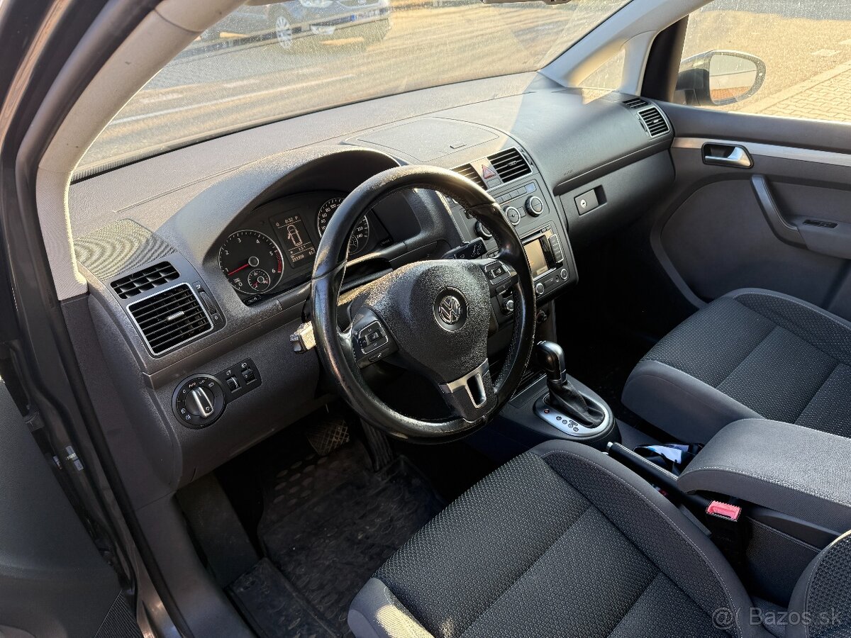 VW Touran 1.6 TDI automat - 6