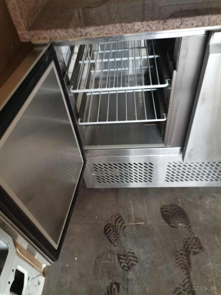 PREDAM PROFESIONÁLNY GASTRO CHLADIACI PIZZA STÔL REDFOX - 6