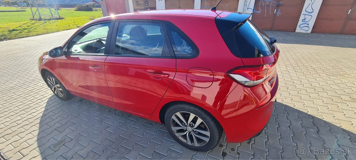 HYUNDAI i30 1.6 CRDI 85kw - 6