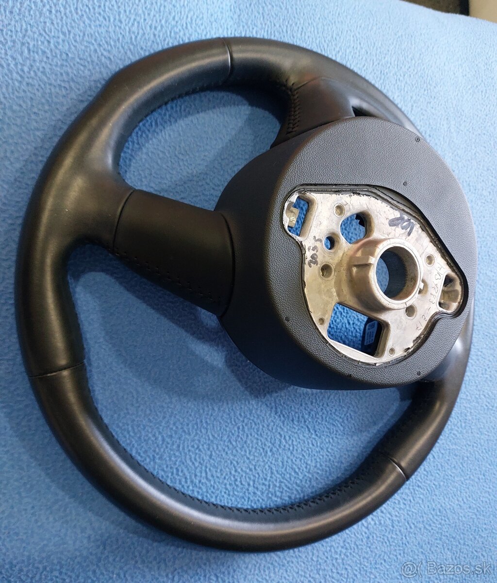 Predam Volant koženy multifukčny 2017 Q3 audi - 6