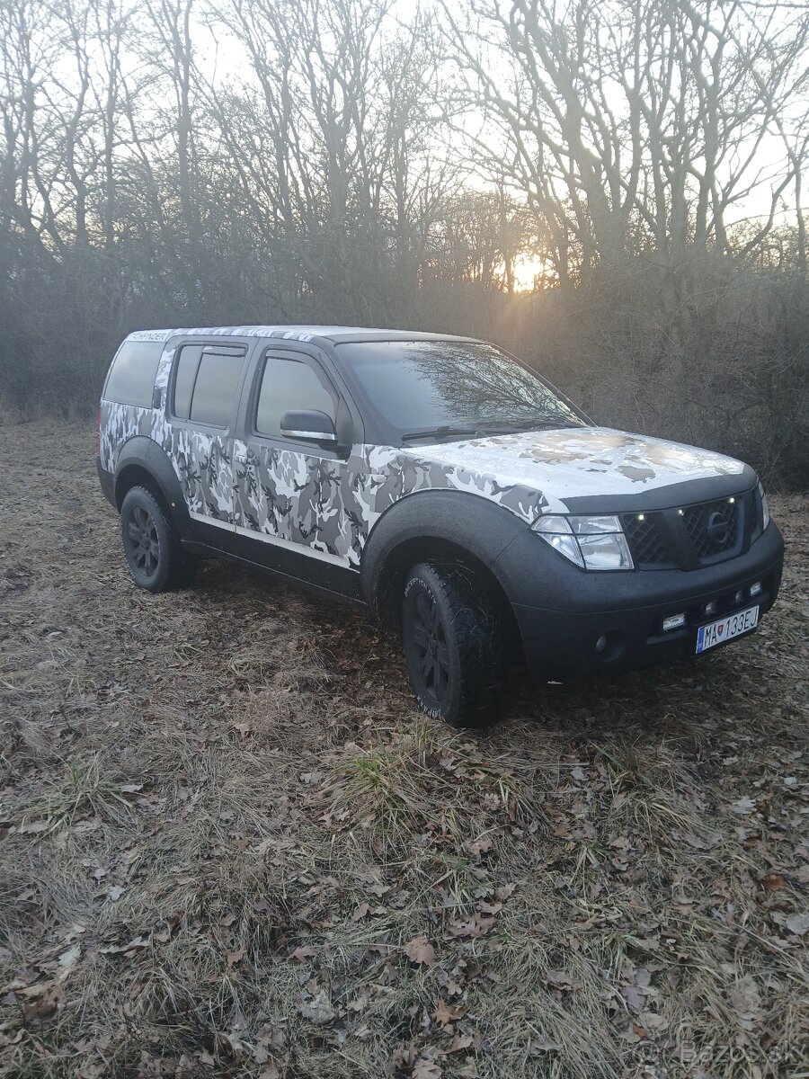 Predám Nissan Pathfinder 2,5 D - 6