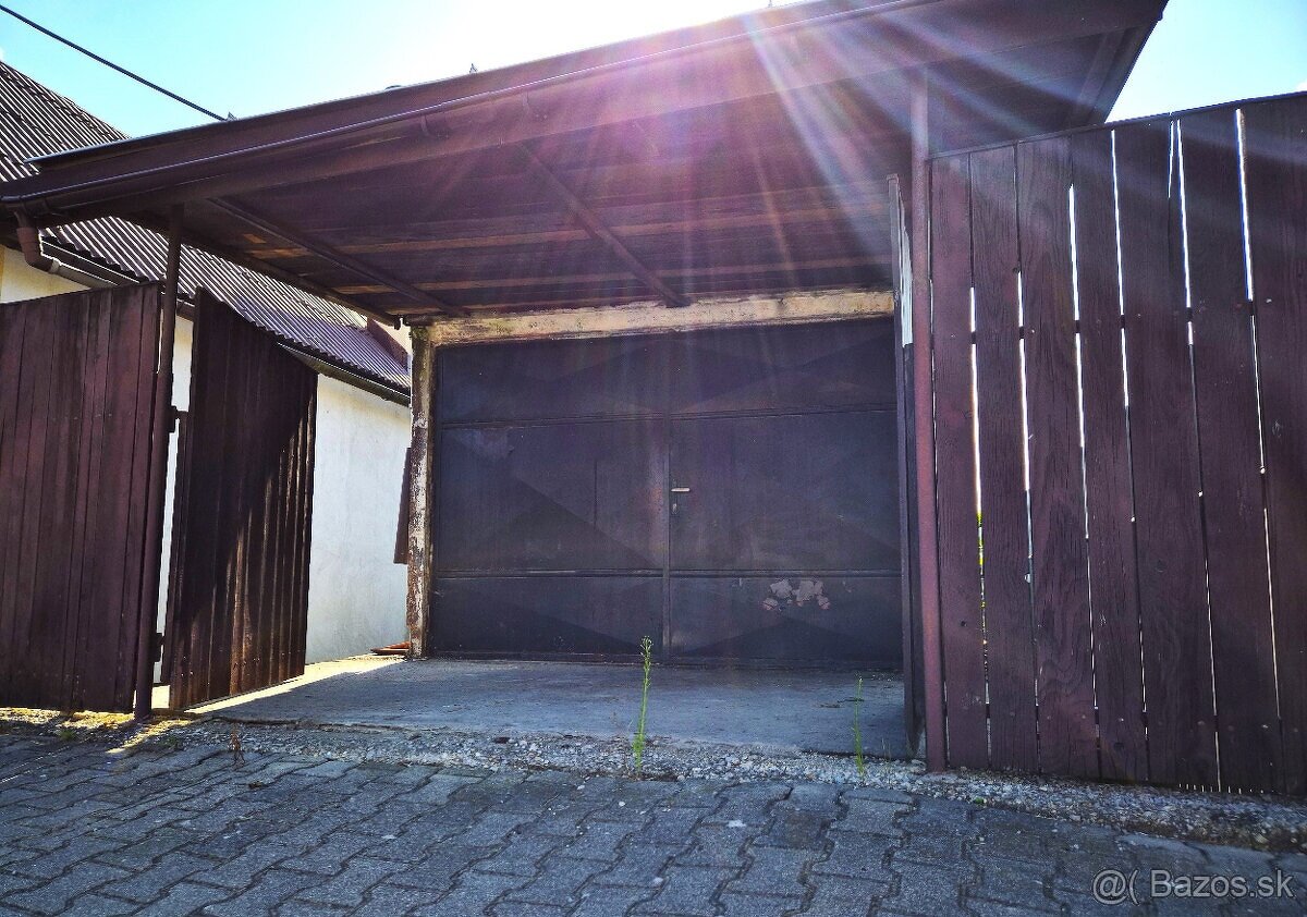 Pozemok s chatou a garážou - 6