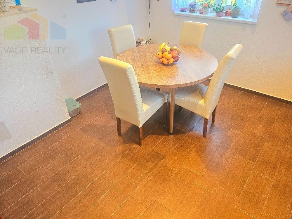 RODINNÝ DOM - PODLUŽANY - 4 IZBOVÝ -148 M2 NA POZEMKU 1049 M - 6