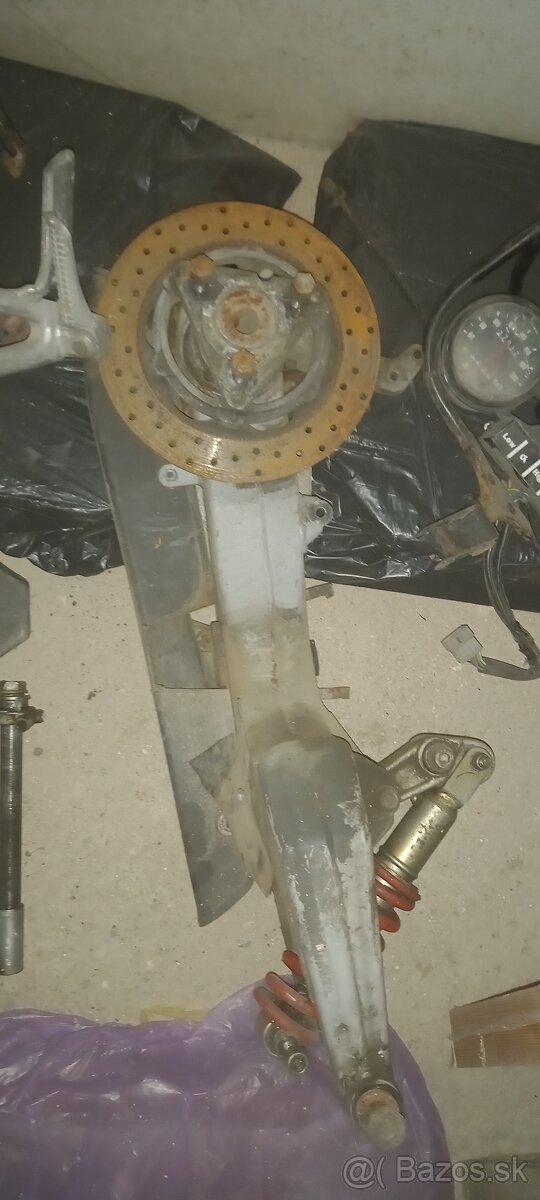 Rozpredam Aprilia AF1 - 6