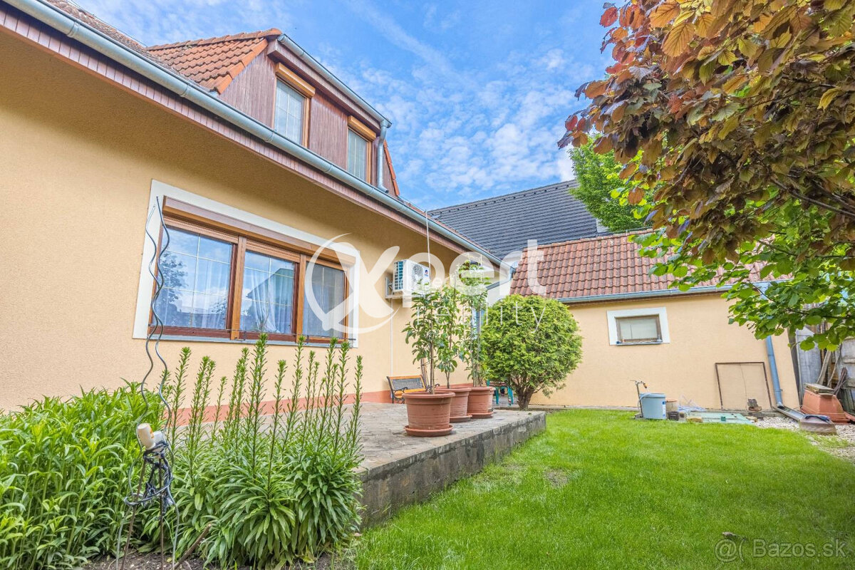 ZNÍŽENÁ CENA. Krásny rodinný dom priamo v centre na predaj - 6