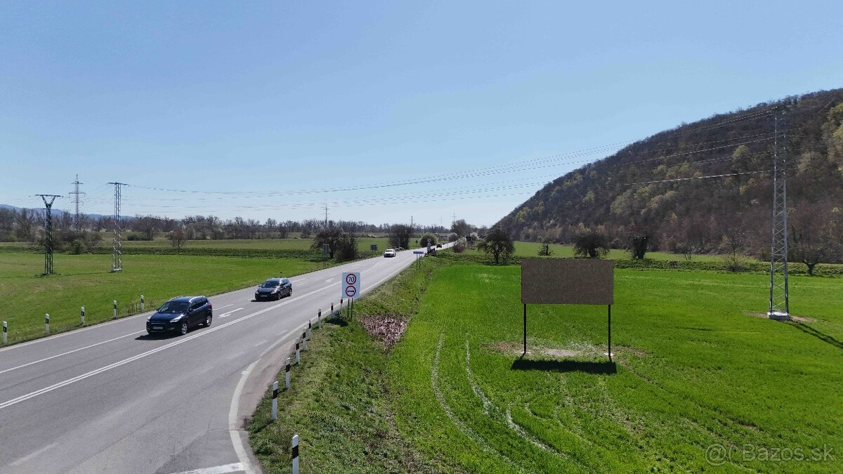 Billboard - hlavná cesta medzi NMnV a Trenčínom - 6