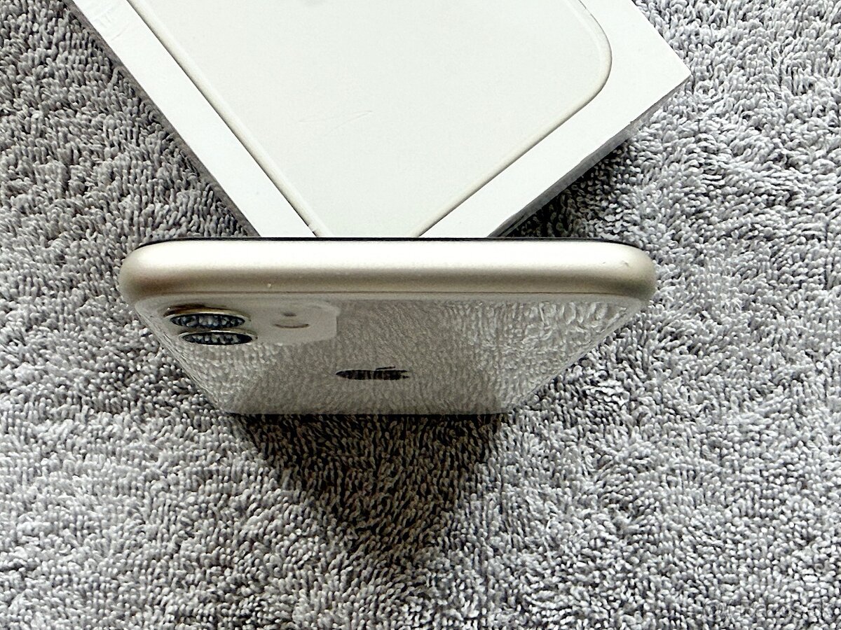 iPhone 11, NOVÁ BATERKA, SUPER STAV - 6