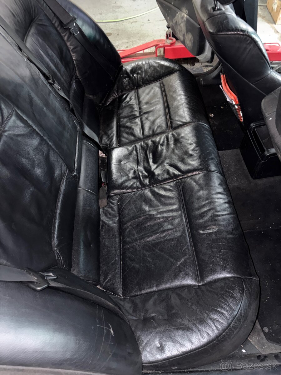 Predám sedačky BMW e46 Touring - 6