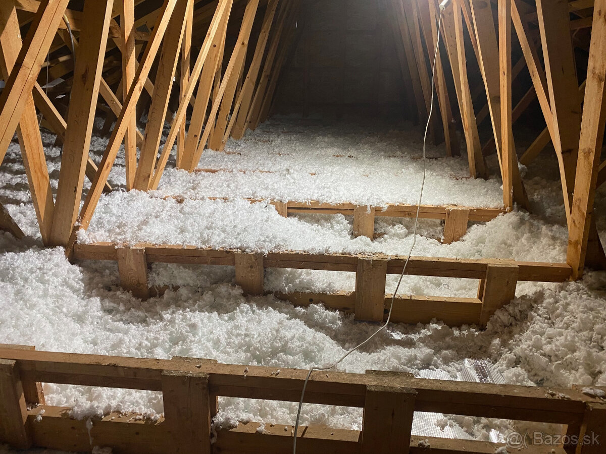 OBNOV DOM striekana fukana pena zateplenie strechy Anhydrit - 6