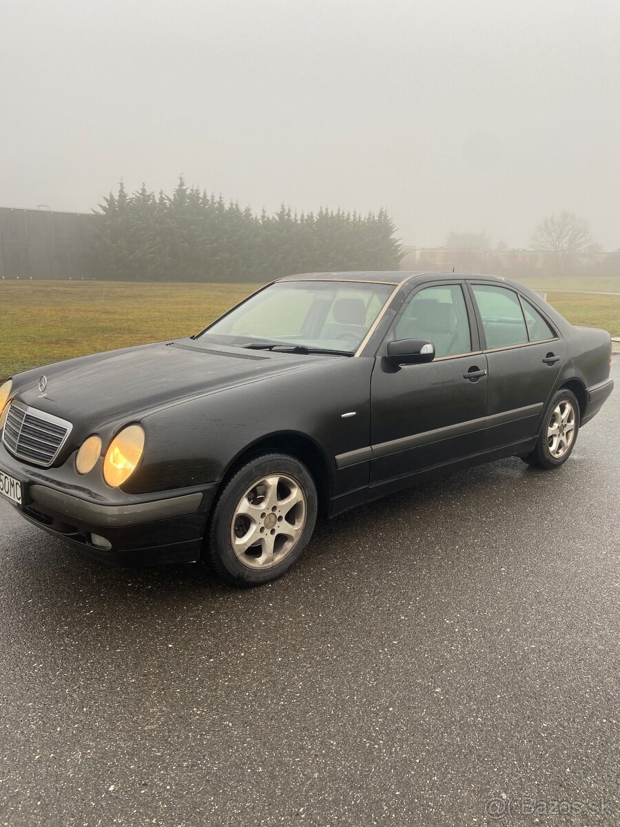 Mercedes benz E220 - 6