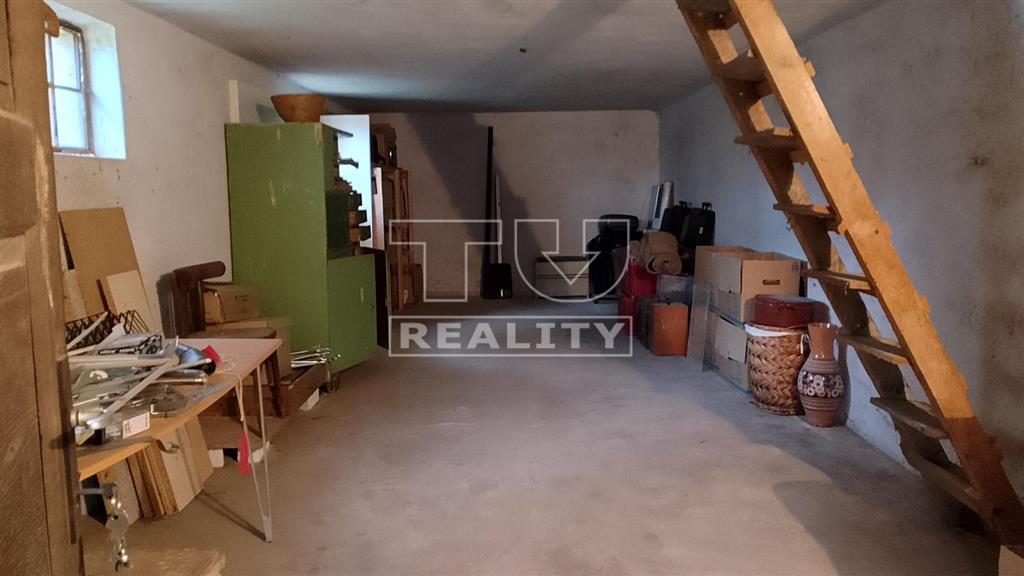 Murovaná stodola s možnosťou prerobenia na chalupu v... - 6