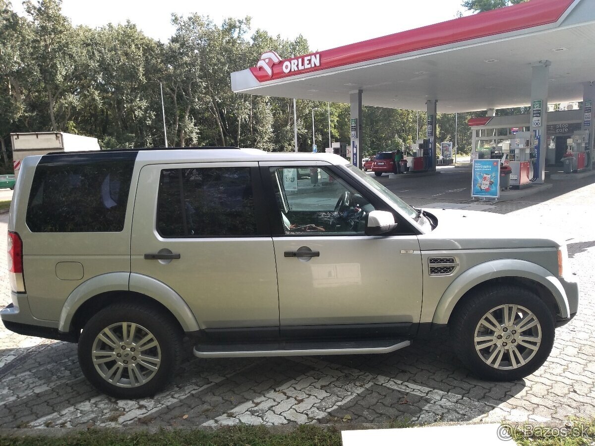 Predám LAND ROVER DISCOVERY 4 krásny stav. - 6