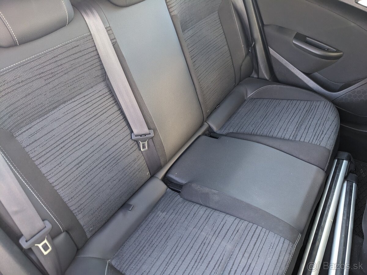 OPEL Astra ST Combi 1,4T 16V 2016 - 6