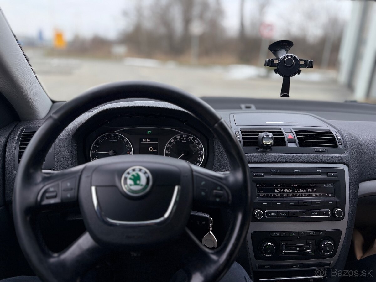 Škoda Octavia II FL Combi 2012 - 6