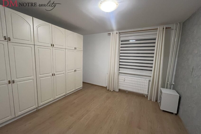 🏡 Trojizbový byt v tichej časti Lučenca s loggiou - 6