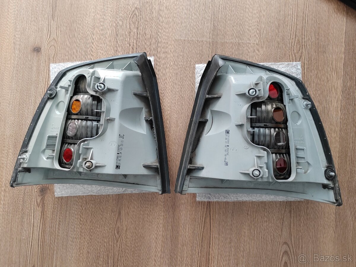 Opel Astra 2 zadné svetlá - 6