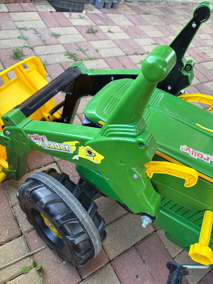 Traktor na pedalovanie - 6