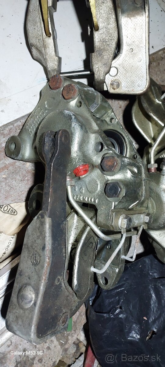 Tatra 613-1 dvere kompletne kapoty klucky prevodovky - 6