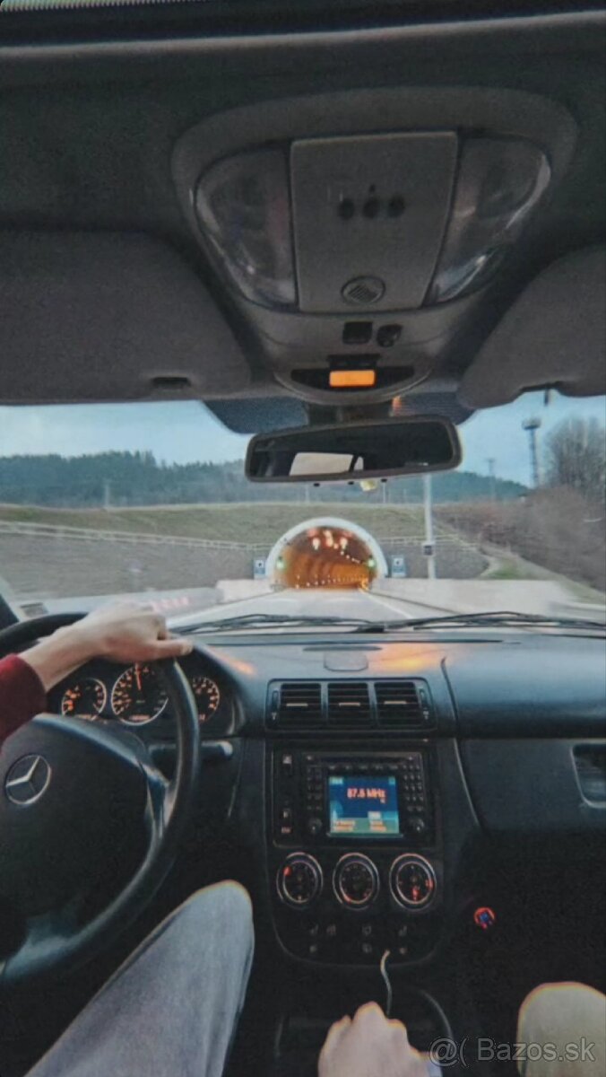 Mercedes ML320 Designo Marine Blue - 6