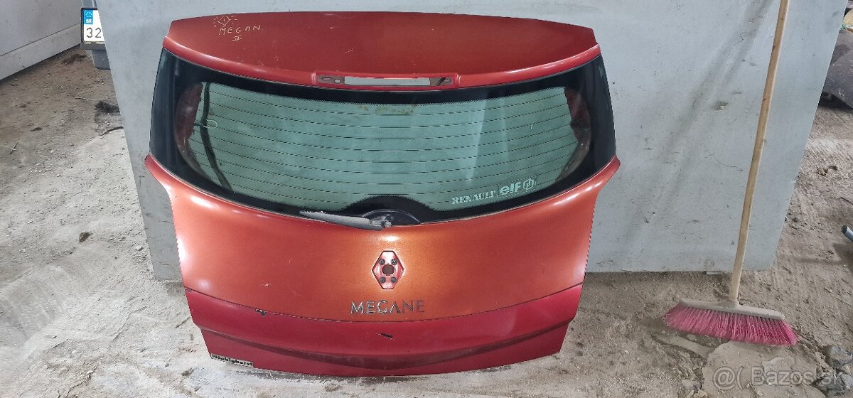 Predam kufrove dvere na RENAULT - 6