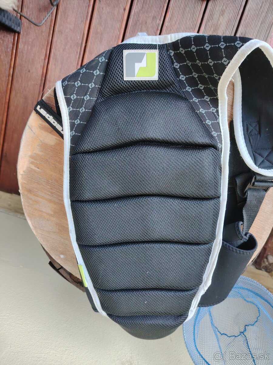 Korytnačka, chránič chrbtice - 6