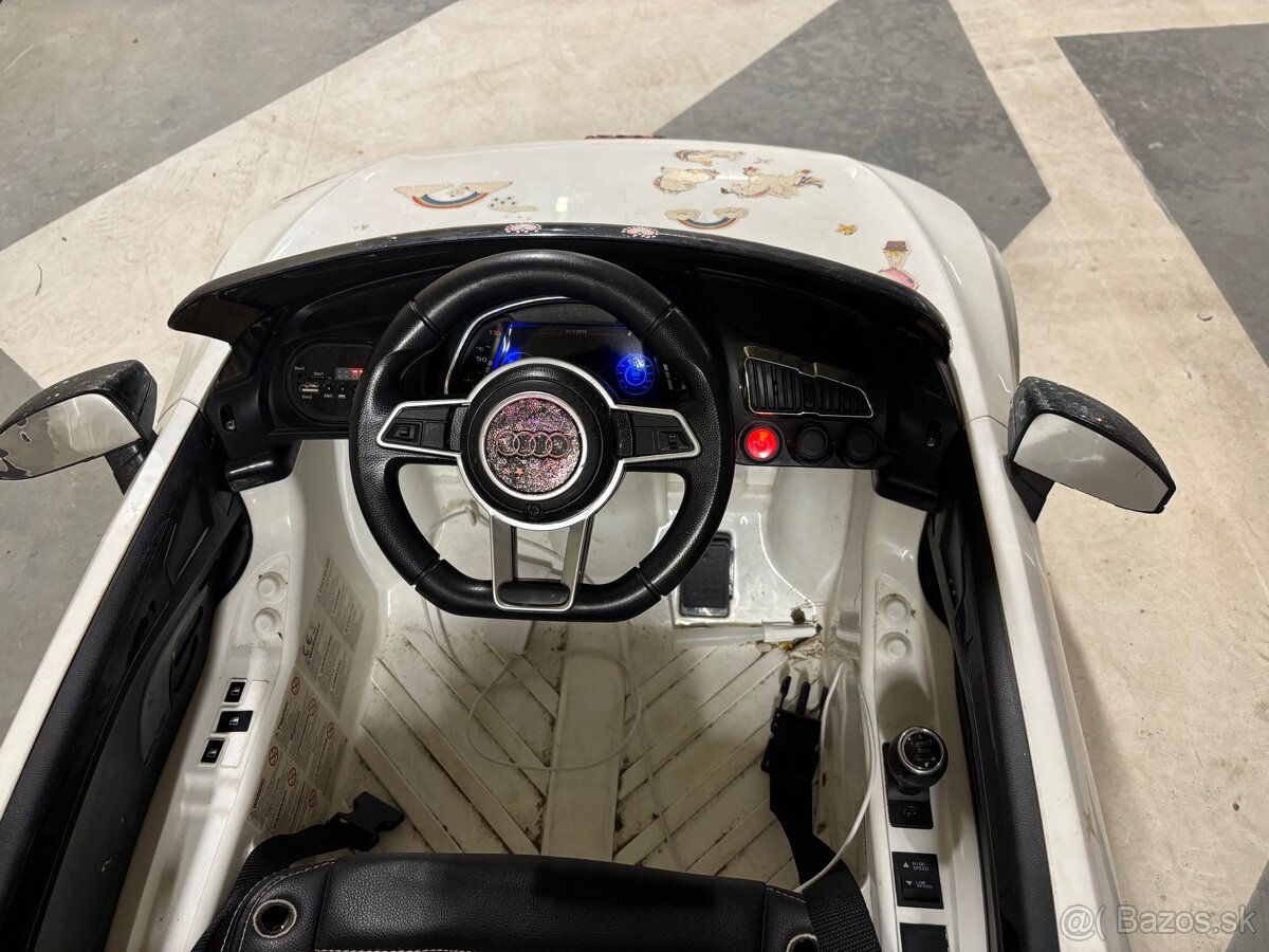 Detské elektrické autíčko Audi r8 spyder - 6