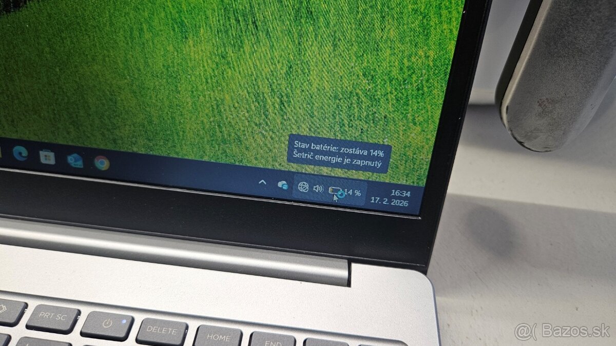 Zachovalý 15 palcový HP notebook - 6