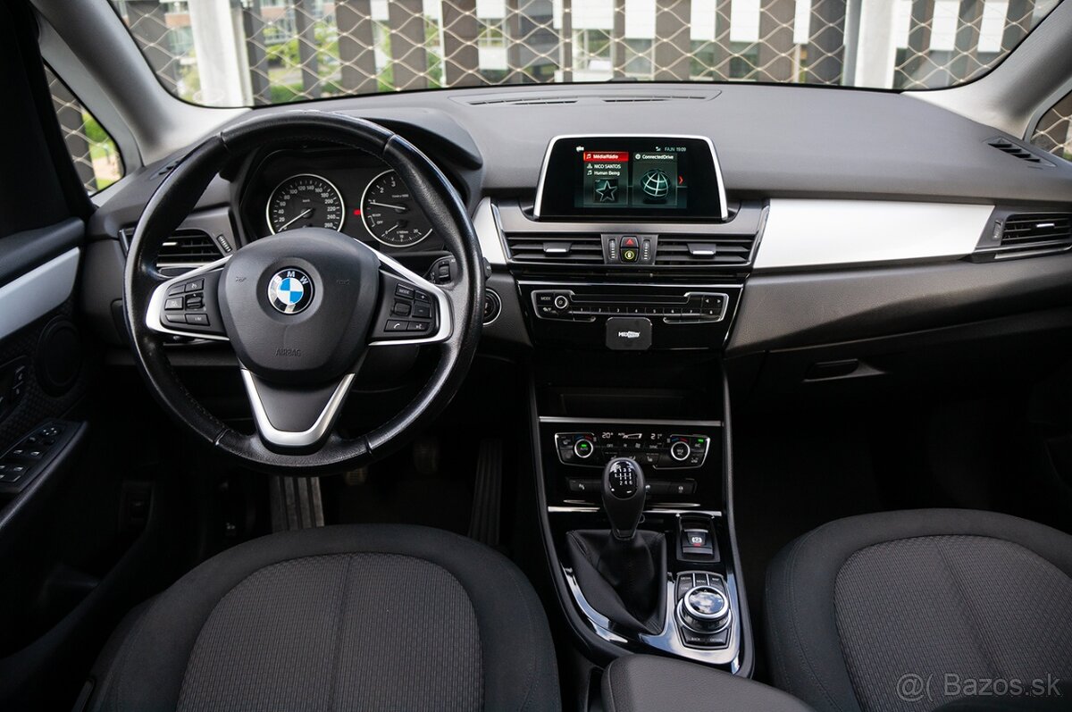 BMW 220i Active Tourer – 2017 - 6