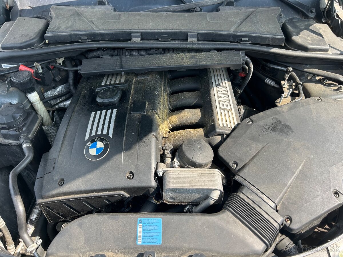 ROZPREDÁME BMW E90 325i/330i Facelift - 6