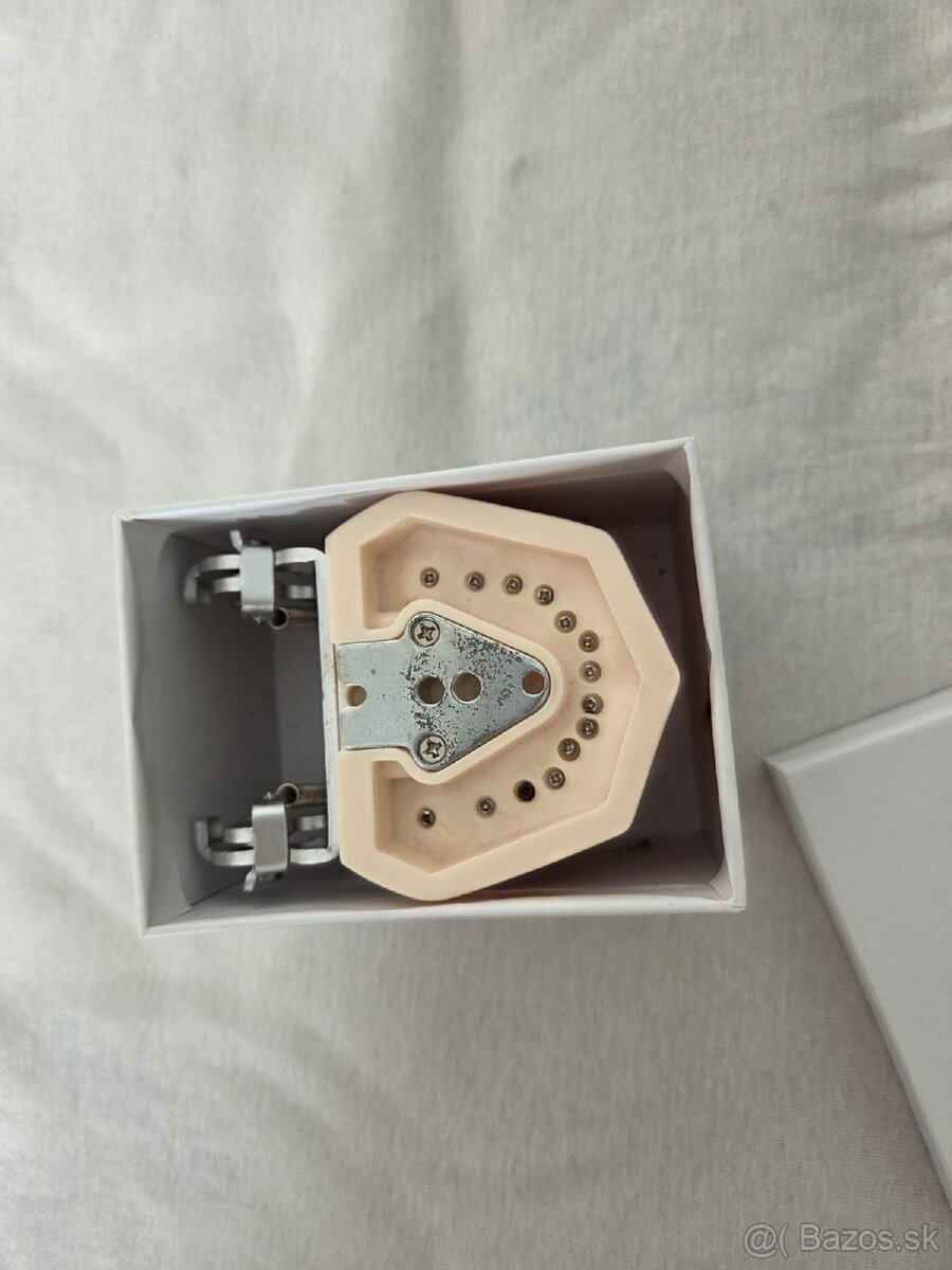 Model zubov na škrabanie - 6