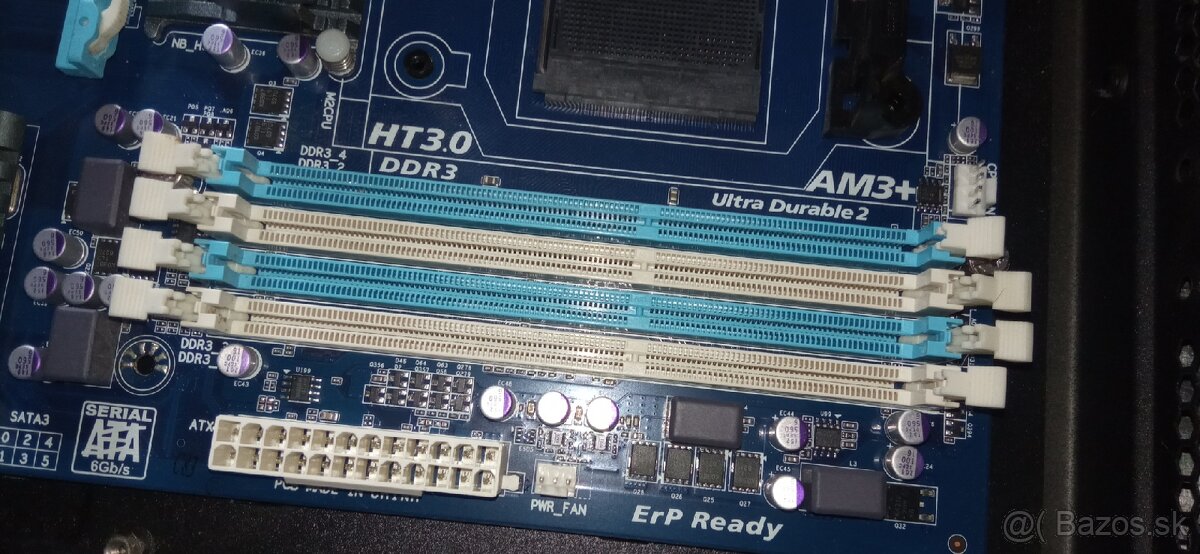 Gigabyte GA-970A-D3 AMD AM3+ DDR3 USB3.0 - 6
