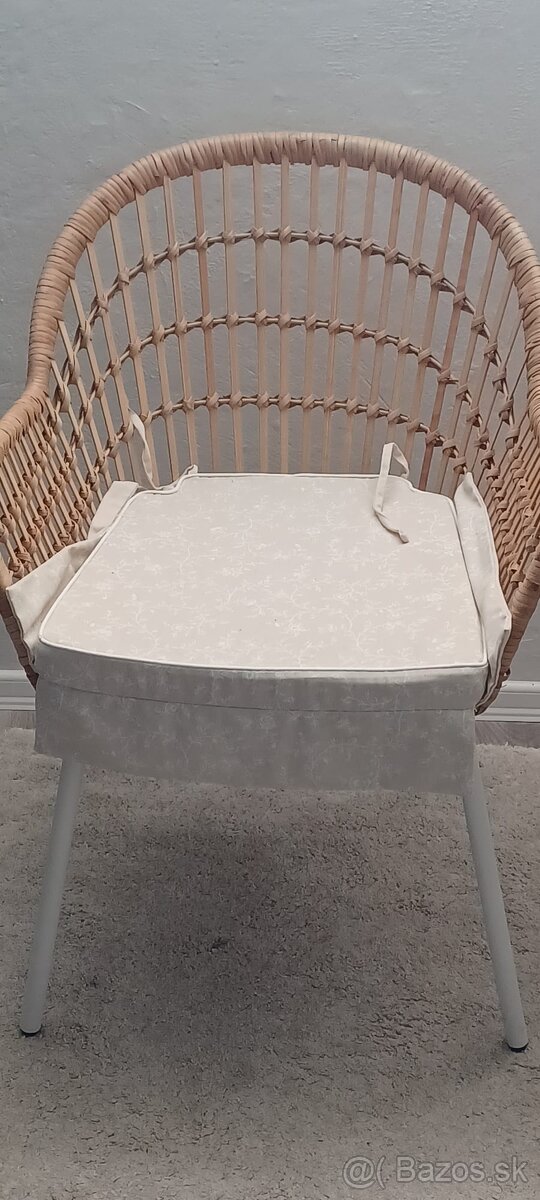 Predám stoličky do interiéru aj exteriéru Cena spolu za obid - 6