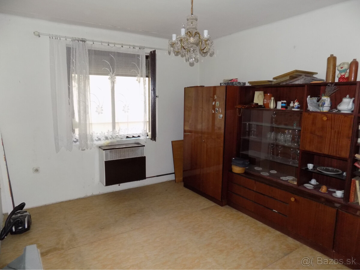 Na predaj viacgeneračný dom v Tvrdošovciach . - 6