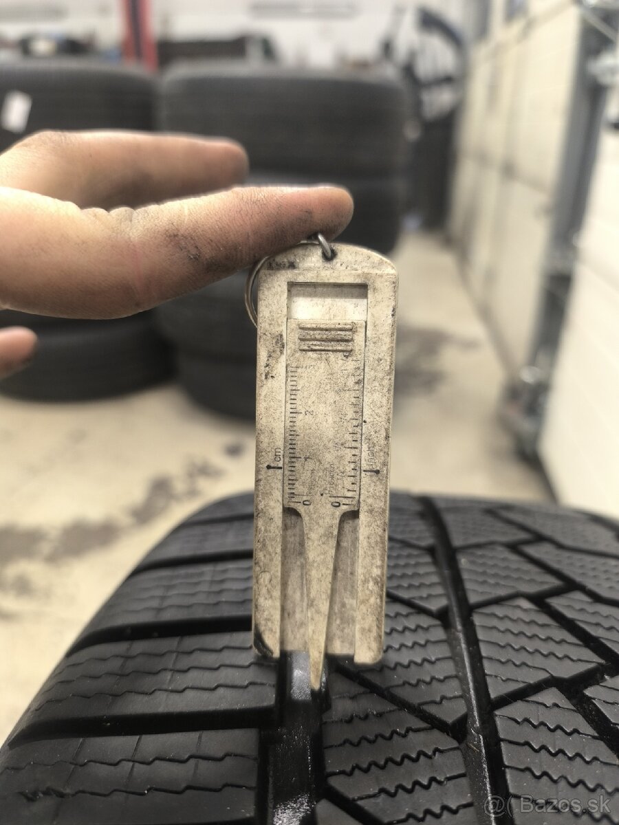 Predám pneumatiku Continental zimnú 245/50R19 V xl runflat - 6