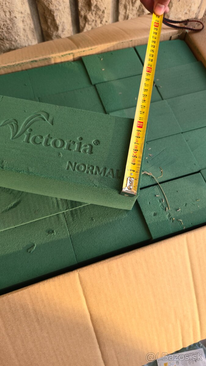 Aranžovacia / floristicka hmota na zive kvety zo svadby - 6