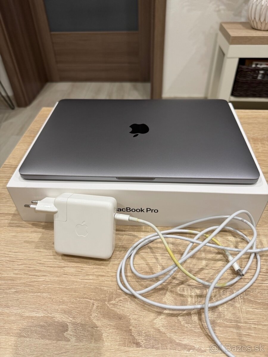 Apple MacBook Pro 13\" 2019, touch bar - 6