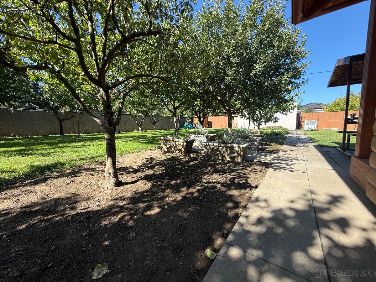 Na predaj jedinečný stavebný pozemok v žiadanej lokalite - 6