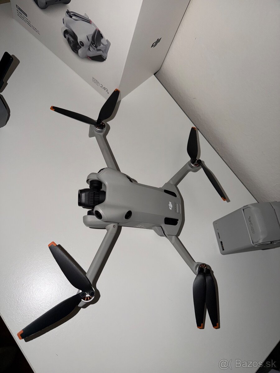 DJI Mini 4 Pro Fly More Combo - 6