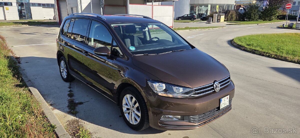 VW Touran 2.0Tdi 7 miestne - 6
