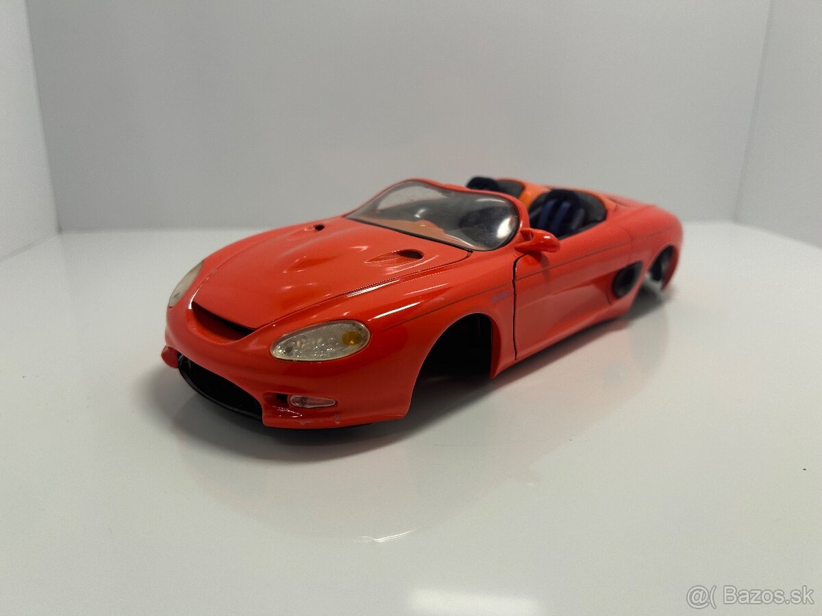 Modely aut 1:18 na diely/prerábku - 6