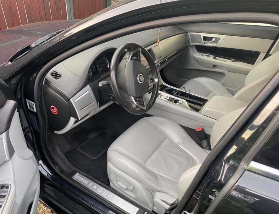 Jaguar xf 2.2D - 6