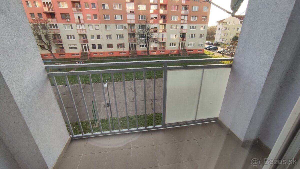 Veľkometrážny 3 izbový byt na predaj v centre mesta Veľký Me - 6