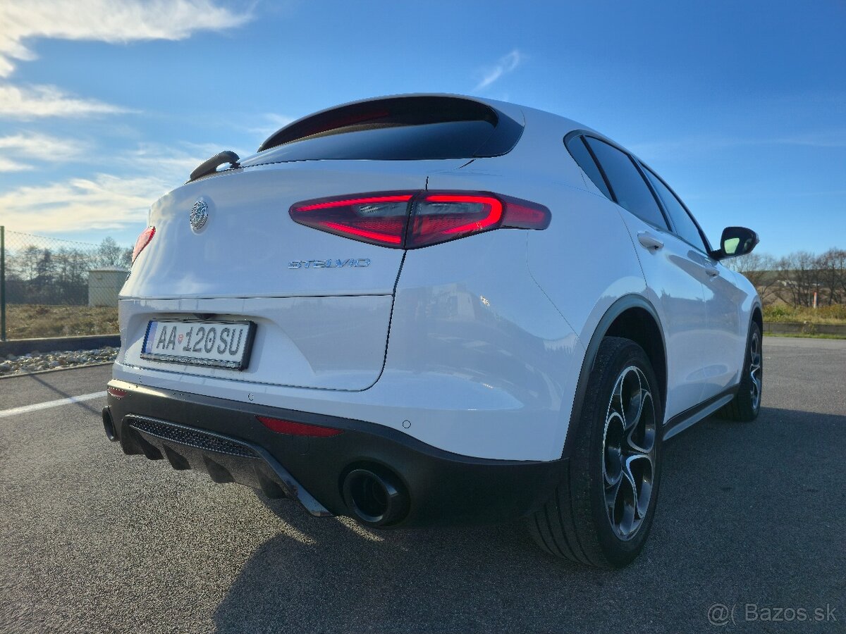 Alfa Romeo Stelvio 2.0 Q4 2022 - 6