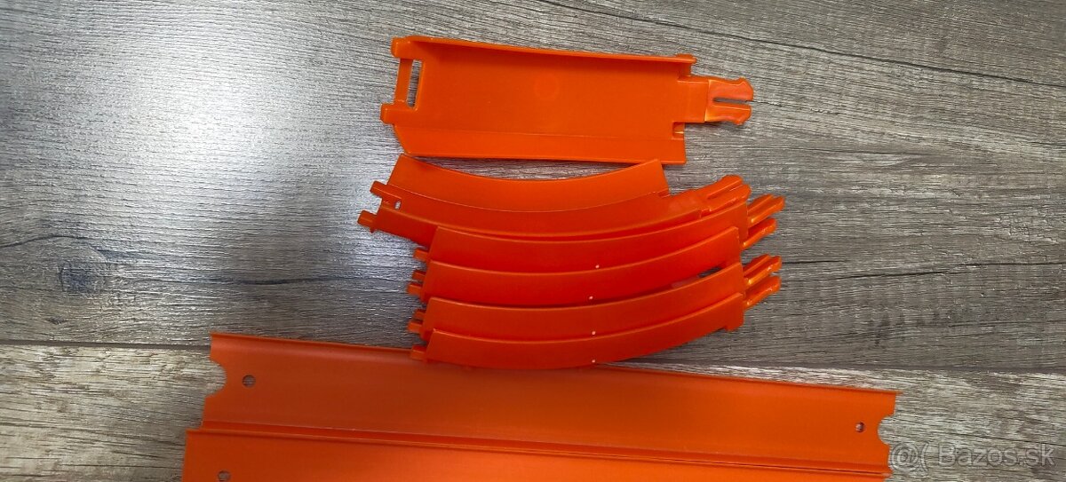 Predám nekompletnú Hot Wheels dráhu s boosterom - 6